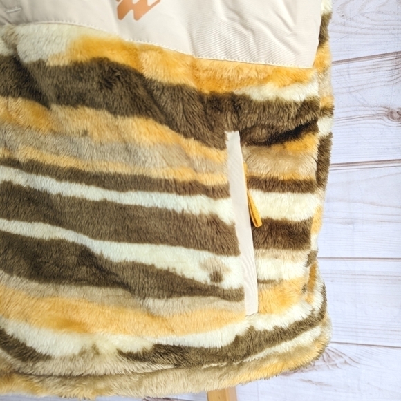 Urban Outfitters Without Walls Cozy Fleece Mushroom Vest Size XL NWT - Picture 11 of 16